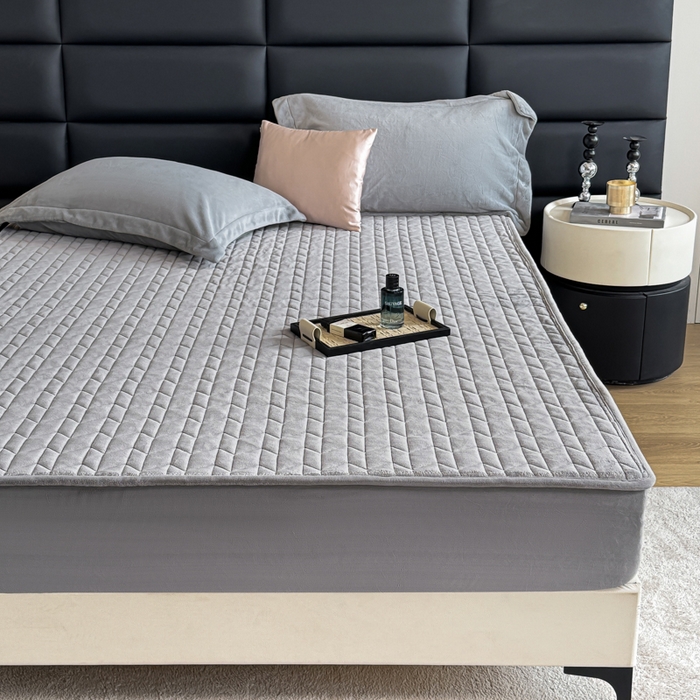 91家纺网 家纺一手货源 找家纺 （总）阿那亚 2025新款素色牛奶绒夹棉床笠