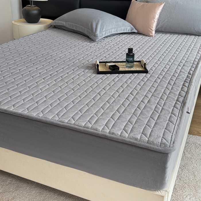 91家纺网 家纺一手货源 找家纺 （总）阿那亚 2025新款素色牛奶绒夹棉床笠