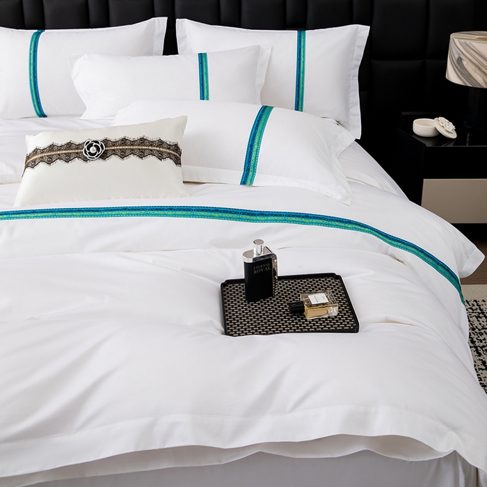 91家纺网 家纺一手货源 找家纺 锦兴酒店布草 2025新款高支高密民宿酒店织带款四件套 青蓝