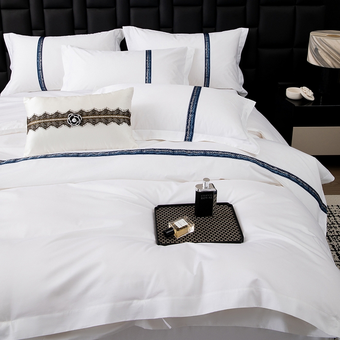 91家纺网 家纺一手货源 找家纺 锦兴酒店布草 2025新款高支高密民宿酒店织带款四件套 墨蓝