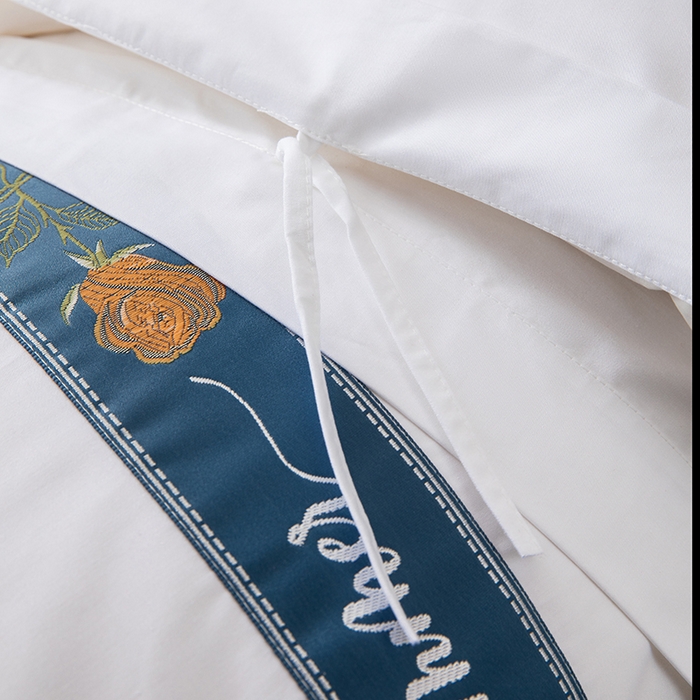 91家纺网 家纺一手货源 找家纺 锦兴酒店布草 2025新款高支高密民宿酒店织带款四件套 蓝色花海