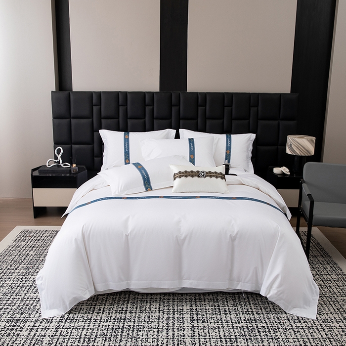 91家纺网 家纺一手货源 找家纺 锦兴酒店布草 2025新款高支高密民宿酒店织带款四件套 蓝色花海