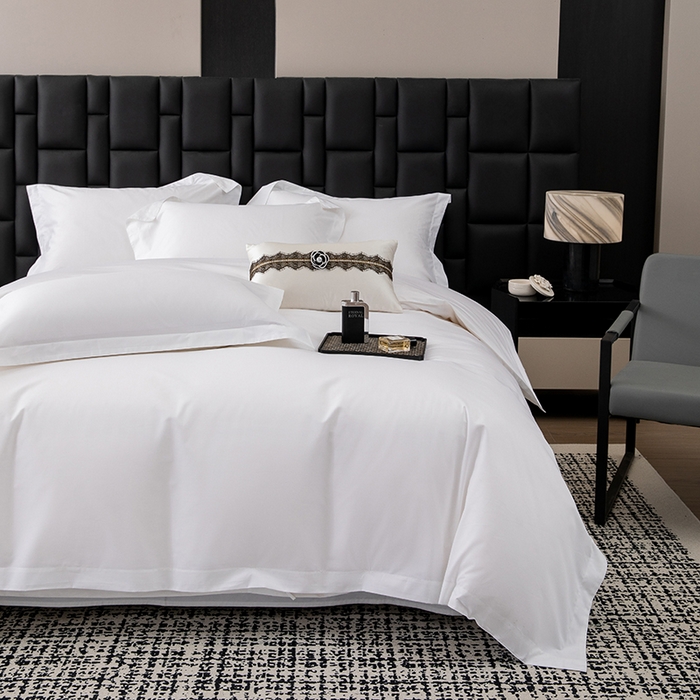 91家纺网 家纺一手货源 找家纺 锦兴酒店布草 2025新款高支高密民宿酒店织带款四件套 白色