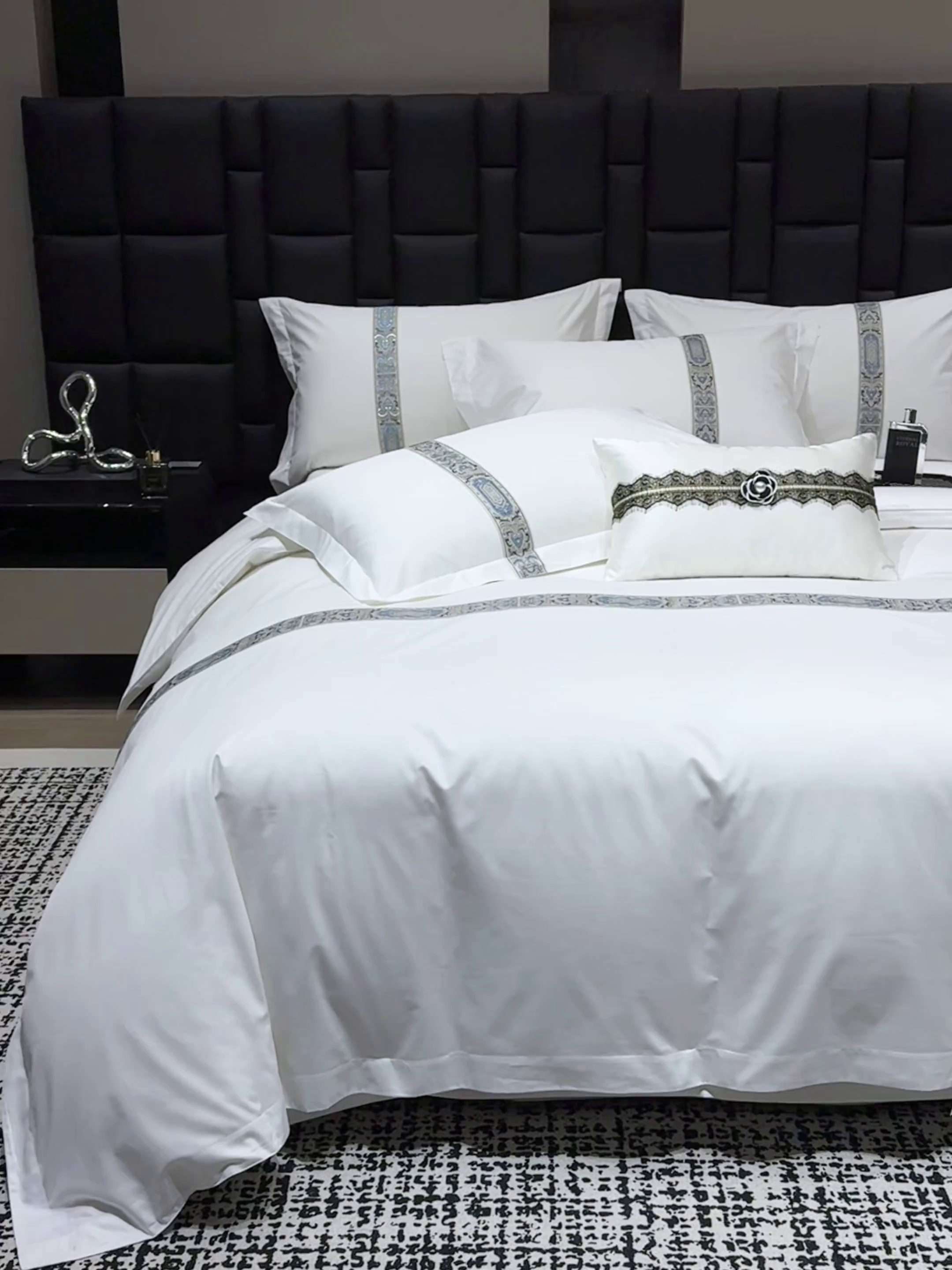 91家纺网 家纺一手货源 找家纺 锦兴酒店布草 2025新款高支高密民宿酒店织带款四件套 花川