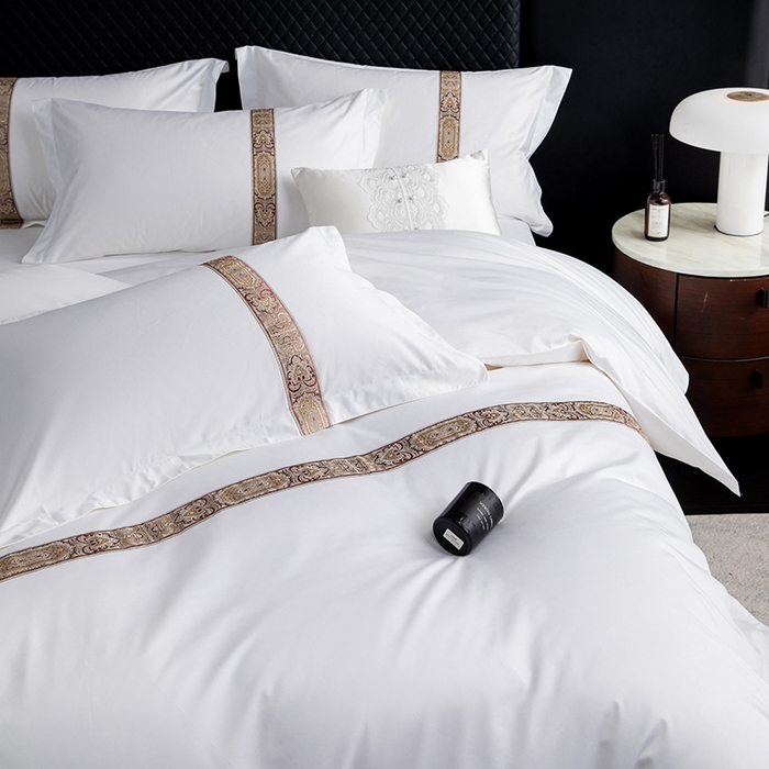 91家纺网 家纺一手货源 找家纺 锦兴酒店布草 2025新款高支高密民宿酒店织带款四件套 花儿黄