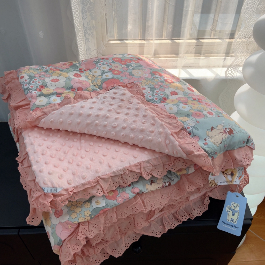 91家纺网 家纺一手货源 找家纺 暖居 2025新款纯棉花边款春秋豆豆被四季通用 安娜公主