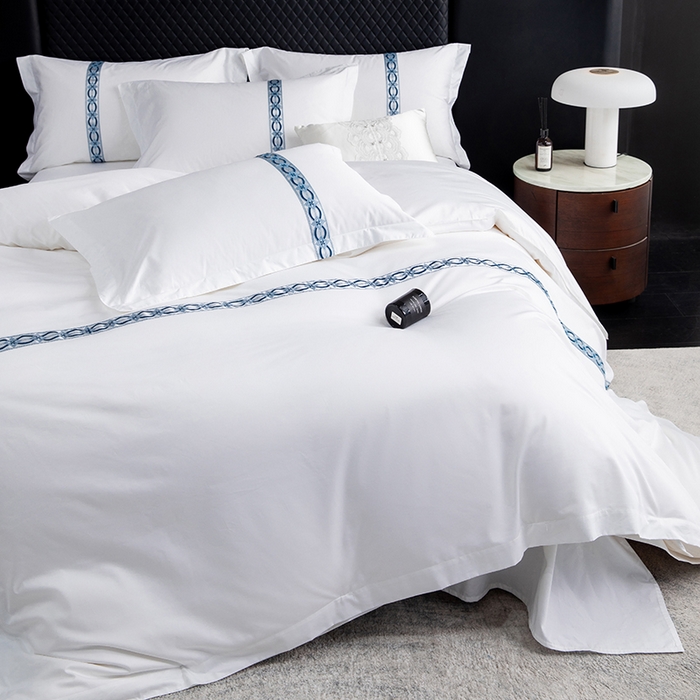 91家纺网 家纺一手货源 找家纺 锦兴酒店布草 2025新款高支高密民宿酒店织带款四件套 兴隆