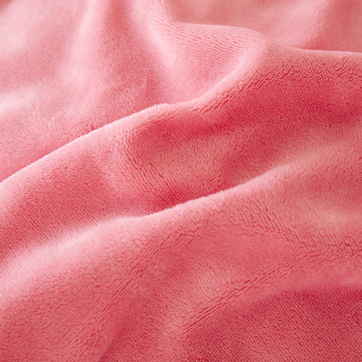 91家纺网 家纺一手货源 找家纺 （总）程百万家纺 2025新款A类全消光牛奶绒加厚有机氧绒刺绣夹棉床裙套件