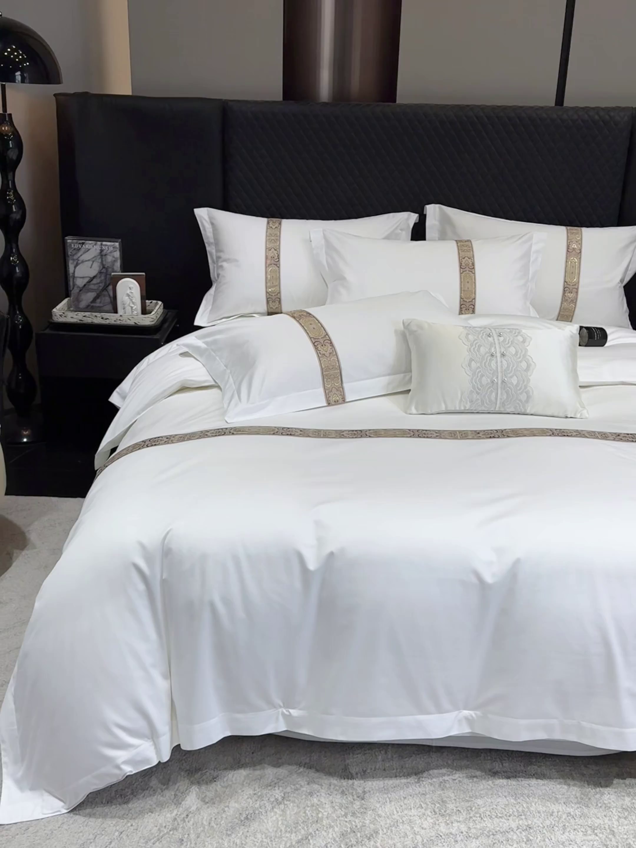 91家纺网 家纺一手货源 找家纺 锦兴酒店布草 2025新款高支高密民宿酒店织带款四件套 花儿黄