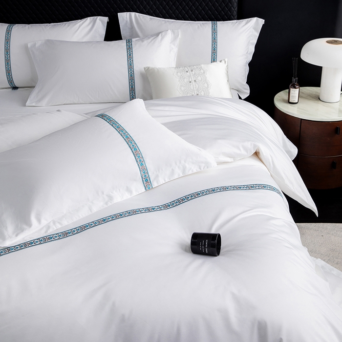 91家纺网 家纺一手货源 找家纺 锦兴酒店布草 2025新款高支高密民宿酒店织带款四件套 青春