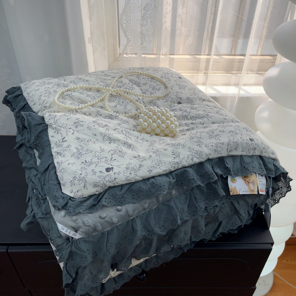 暖居 2025新款纯棉花边款春秋豆豆被四季通用 南法假日
