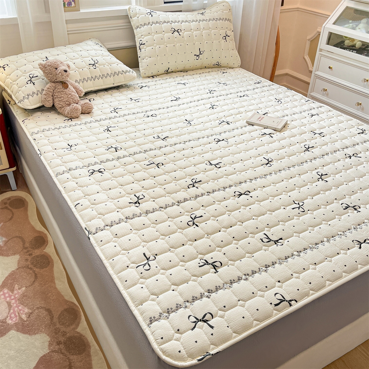 91家纺网 家纺一手货源 找家纺 （总）布卢姆床垫 2025新款A类皱皱纱印花夹棉床笠