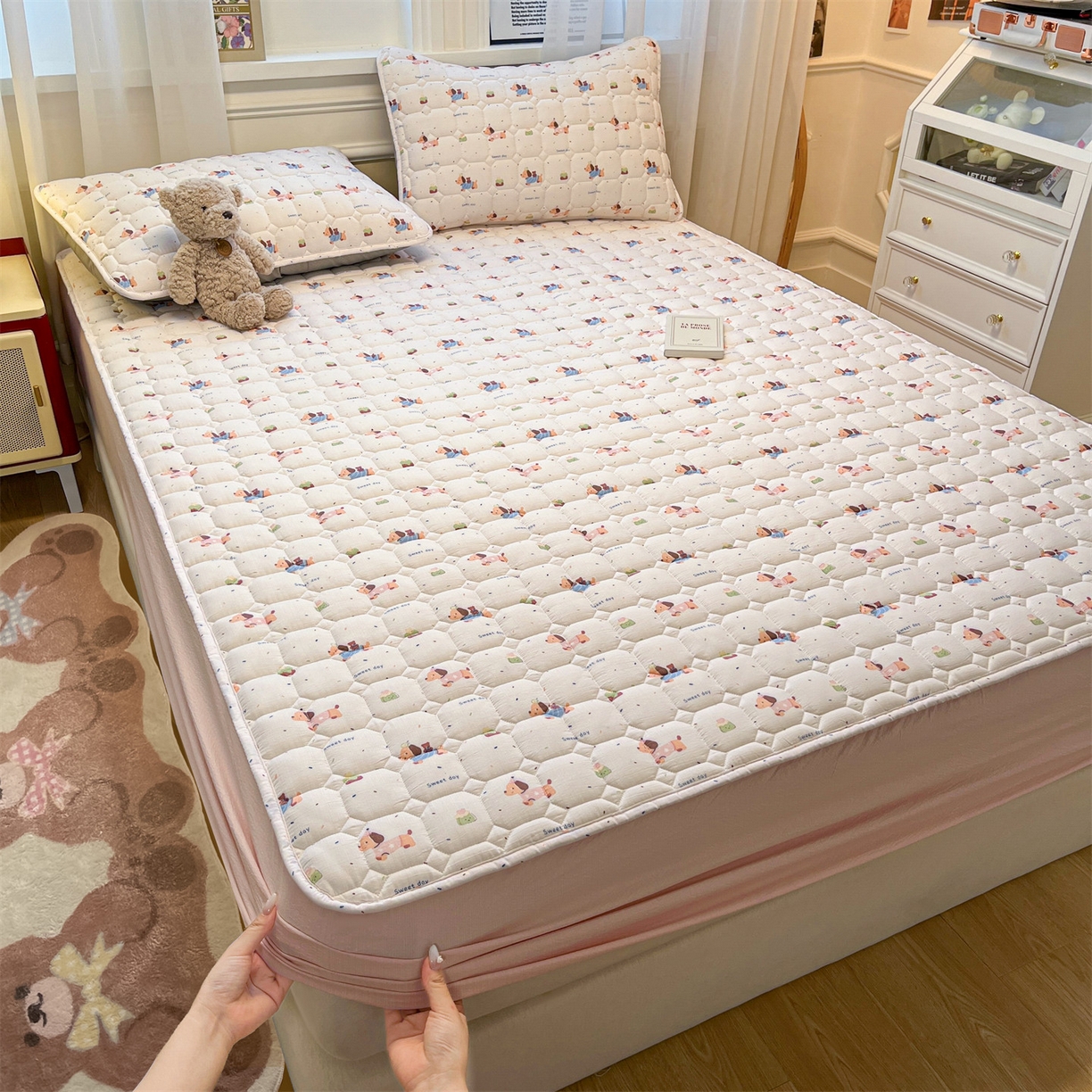 91家纺网 家纺一手货源 找家纺 （总）布卢姆床垫 2025新款A类皱皱纱印花夹棉床笠