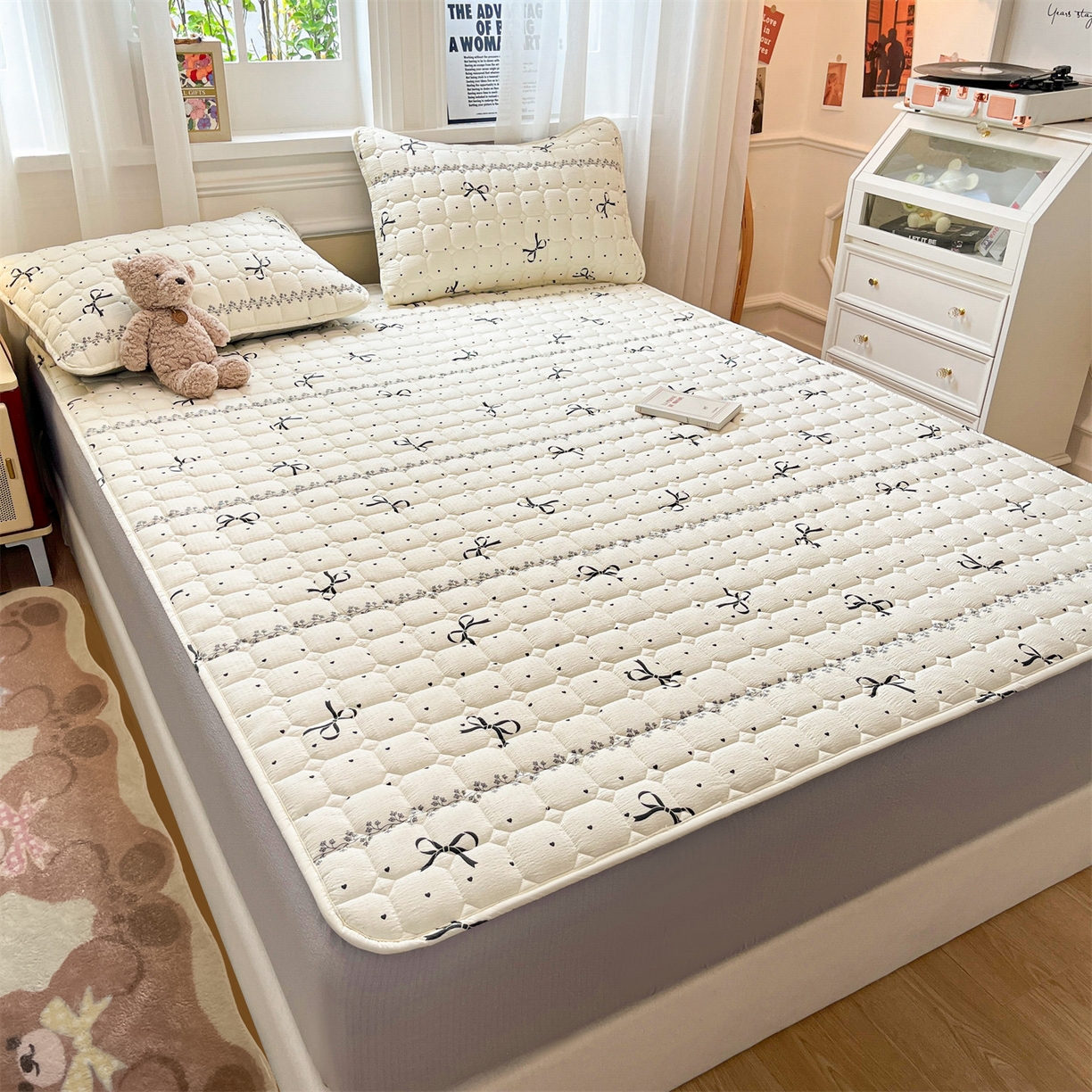 91家纺网 家纺一手货源 找家纺 （总）布卢姆床垫 2025新款A类皱皱纱印花夹棉床笠