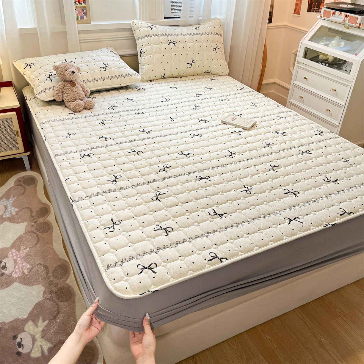 91家纺网 家纺一手货源 找家纺 （总）布卢姆床垫 2025新款A类皱皱纱印花夹棉床笠