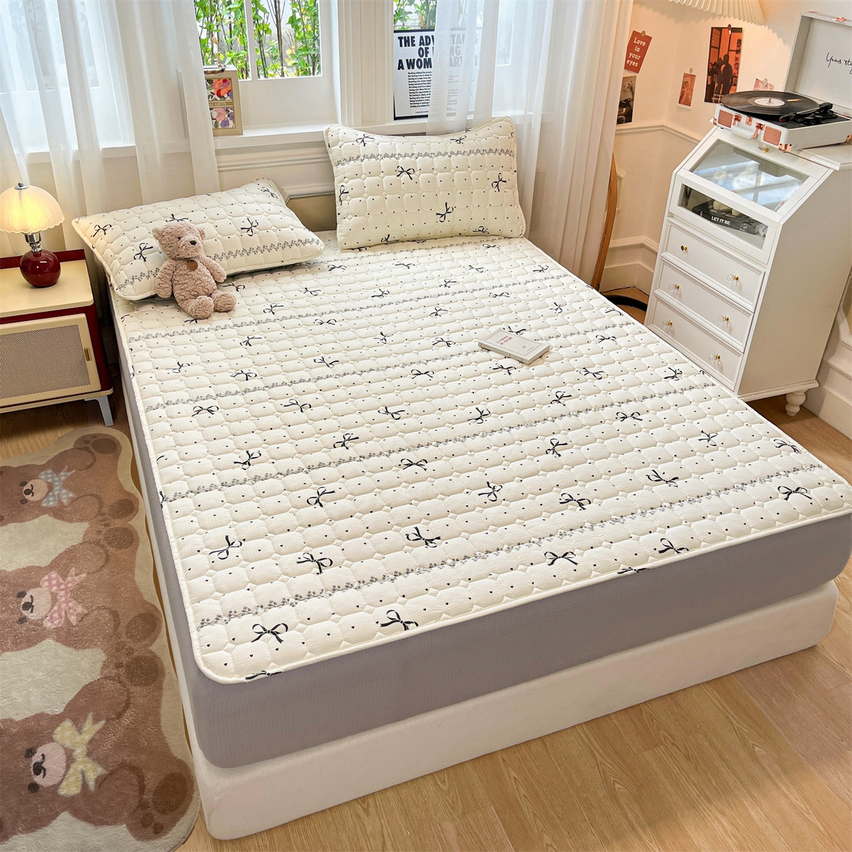 91家纺网 家纺一手货源 找家纺 （总）布卢姆床垫 2025新款A类皱皱纱印花夹棉床笠