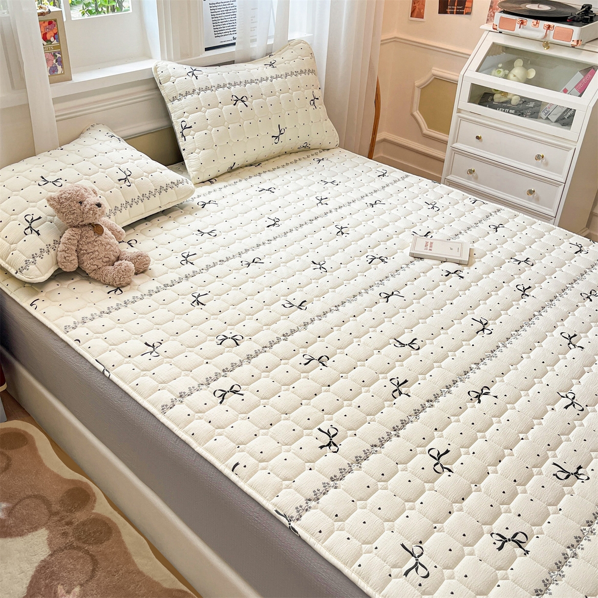 91家纺网 家纺一手货源 找家纺 （总）布卢姆床垫 2025新款A类皱皱纱印花夹棉床笠