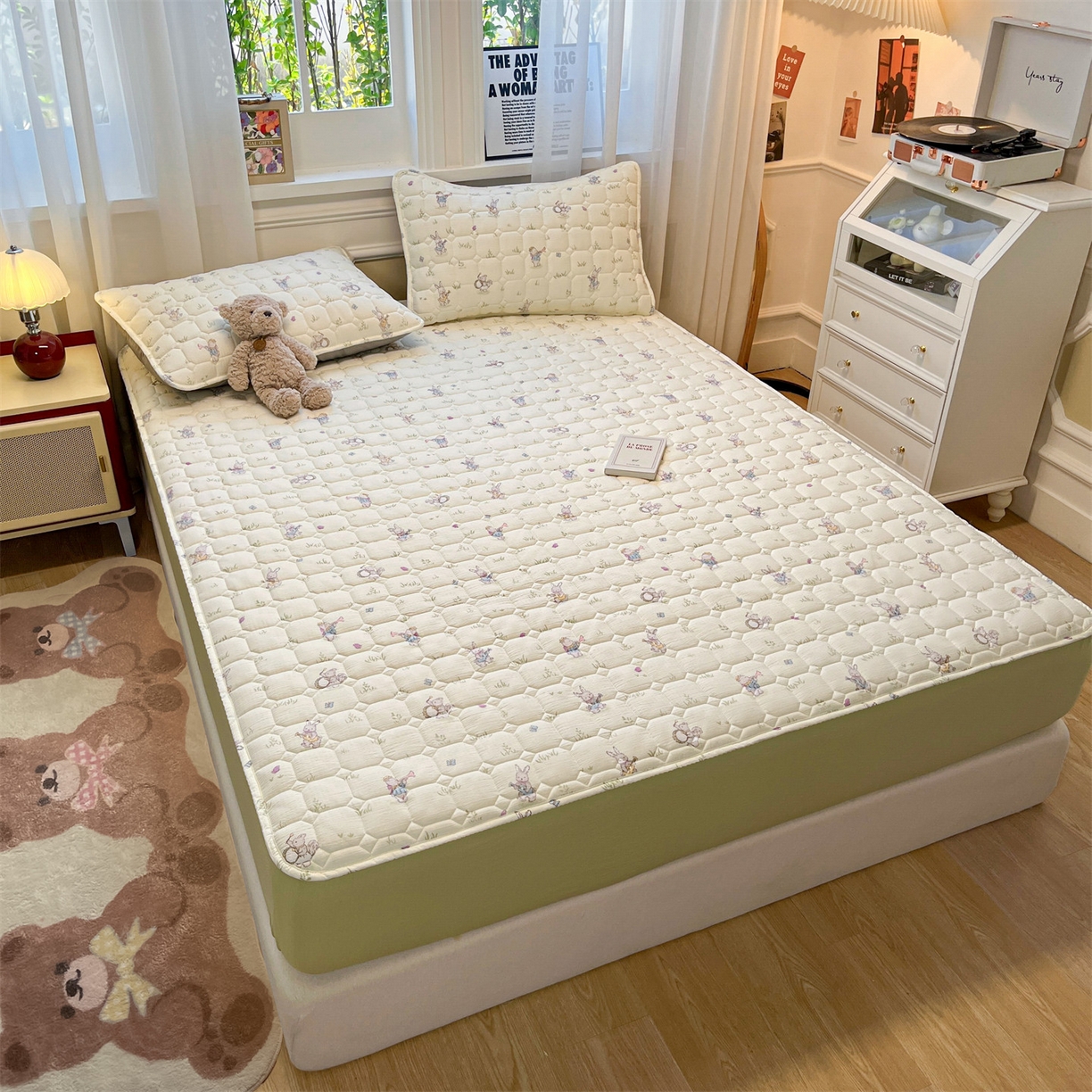 91家纺网 家纺一手货源 找家纺 布卢姆床垫 2025新款A类皱皱纱印花夹棉床笠 森林舞会