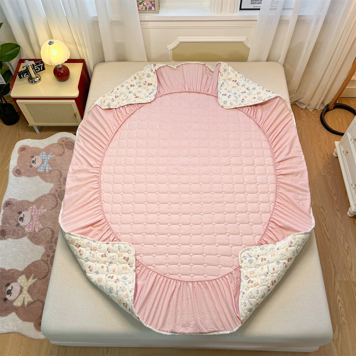 91家纺网 家纺一手货源 找家纺 布卢姆床垫 2025新款A类皱皱纱印花夹棉床笠 泡芙小狗