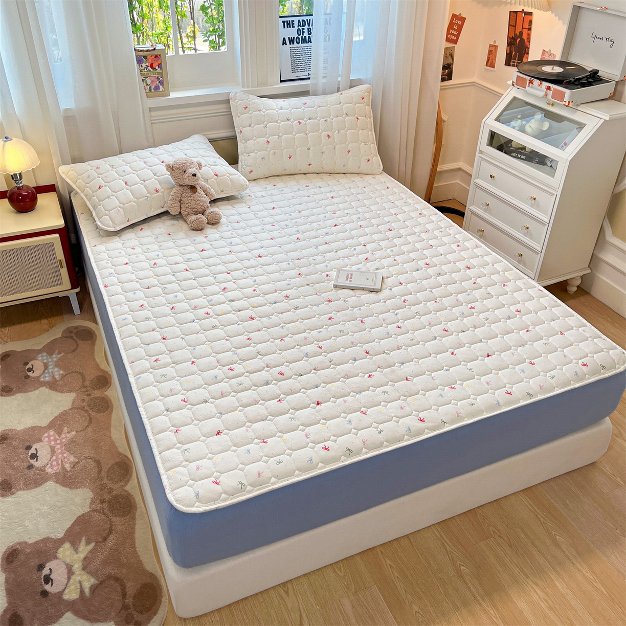 91家纺网 家纺一手货源 找家纺 布卢姆床垫 2025新款A类皱皱纱印花夹棉床笠 仙女多巴胺