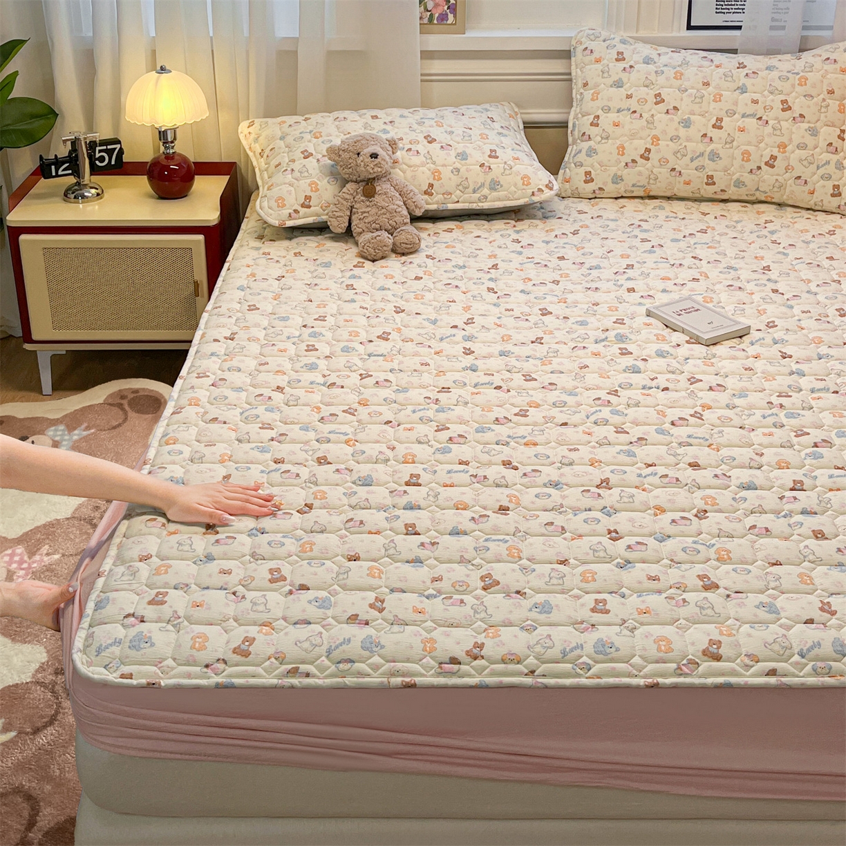 91家纺网 家纺一手货源 找家纺 布卢姆床垫 2025新款A类皱皱纱印花夹棉床笠 泡芙小狗