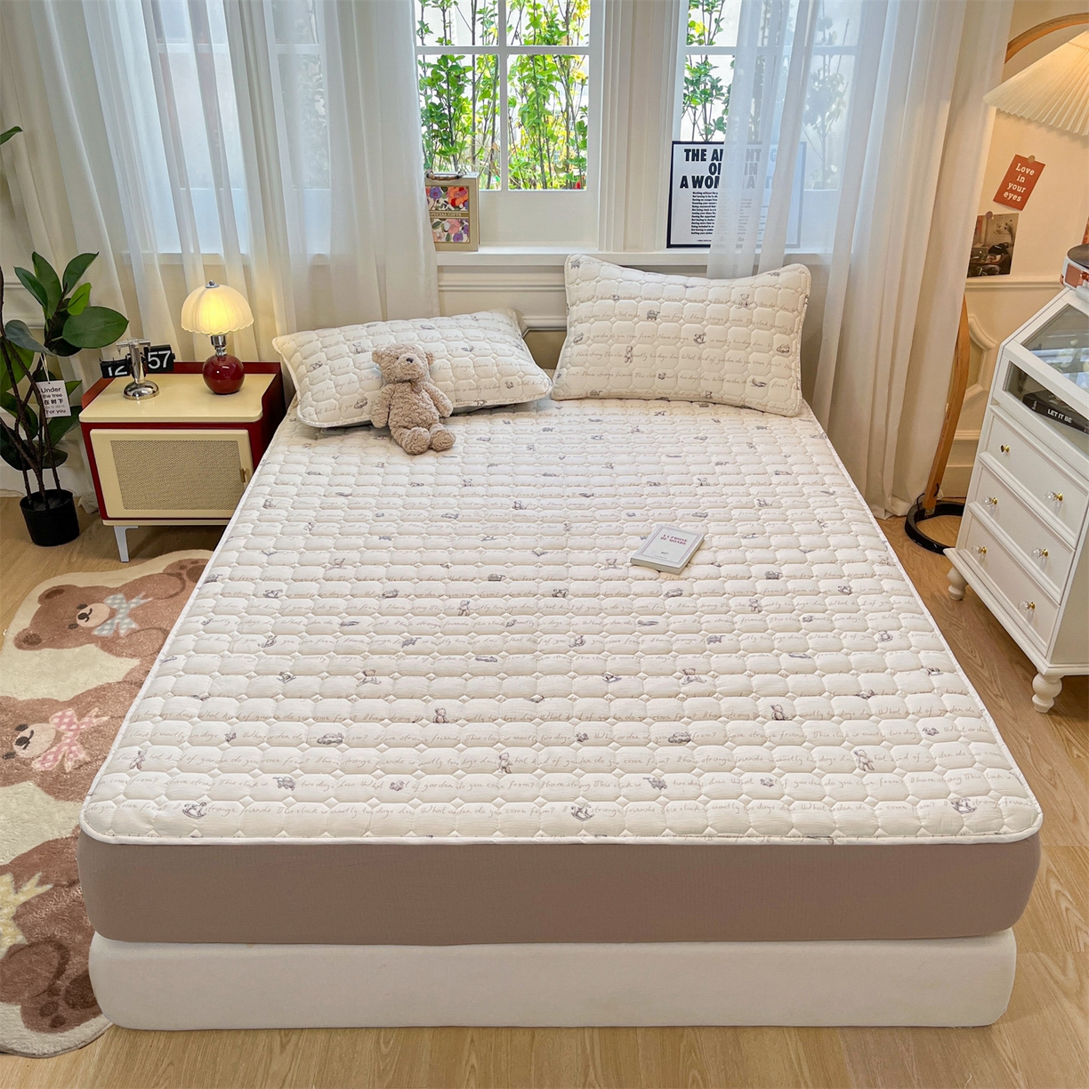 91家纺网 家纺一手货源 找家纺 布卢姆床垫 2025新款A类皱皱纱印花夹棉床笠 极简主义