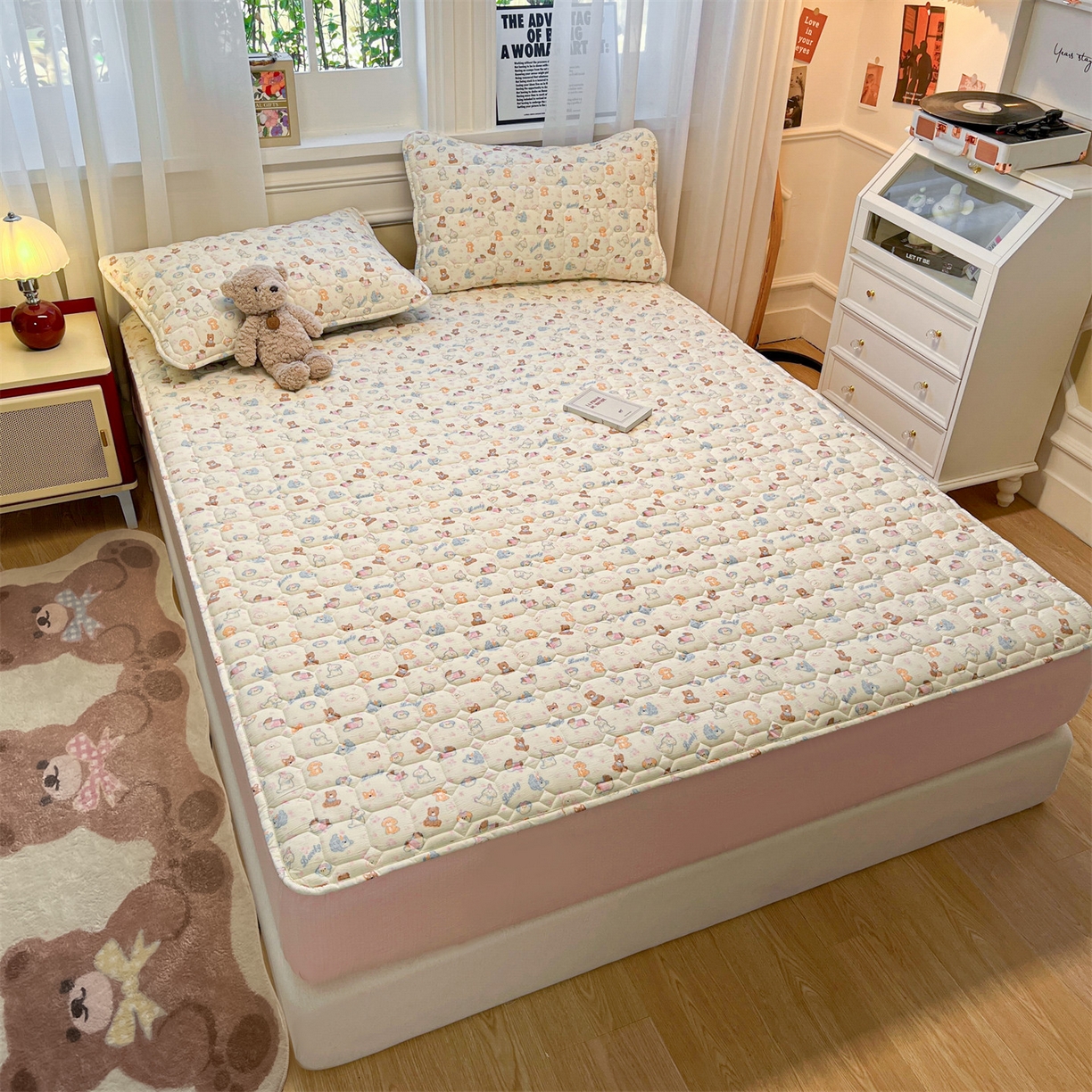 91家纺网 家纺一手货源 找家纺 布卢姆床垫 2025新款A类皱皱纱印花夹棉床笠 泡芙小狗