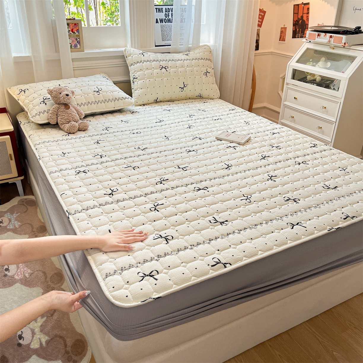 91家纺网 家纺一手货源 找家纺 布卢姆床垫 2025新款A类皱皱纱印花夹棉床笠 蝴蝶可颂