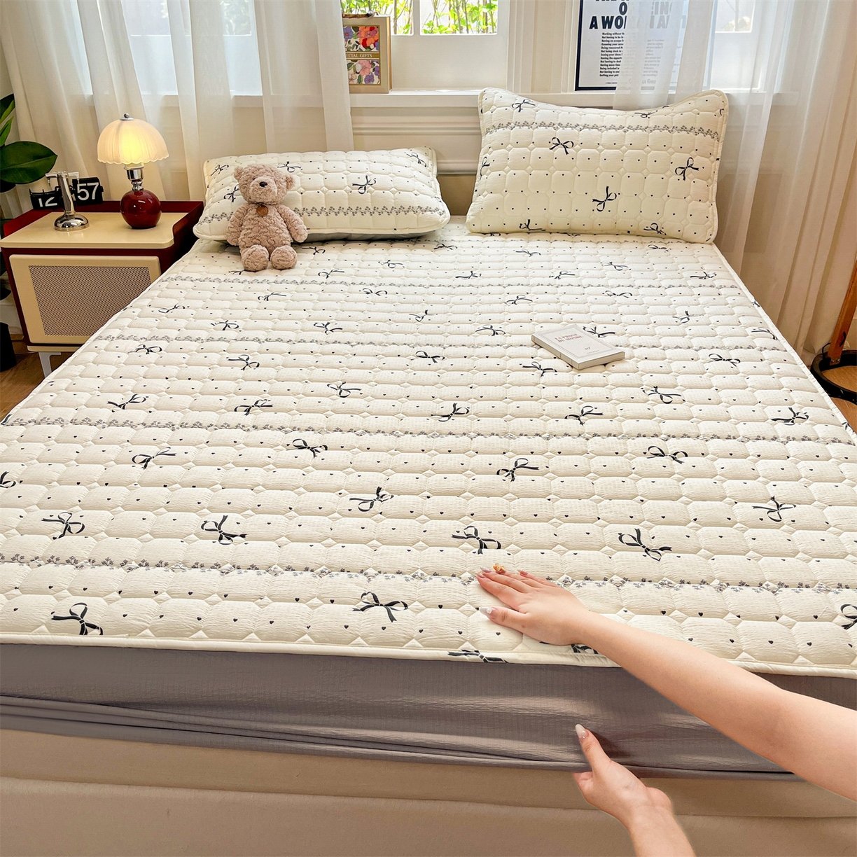 91家纺网 家纺一手货源 找家纺 布卢姆床垫 2025新款A类皱皱纱印花夹棉床笠 蝴蝶可颂