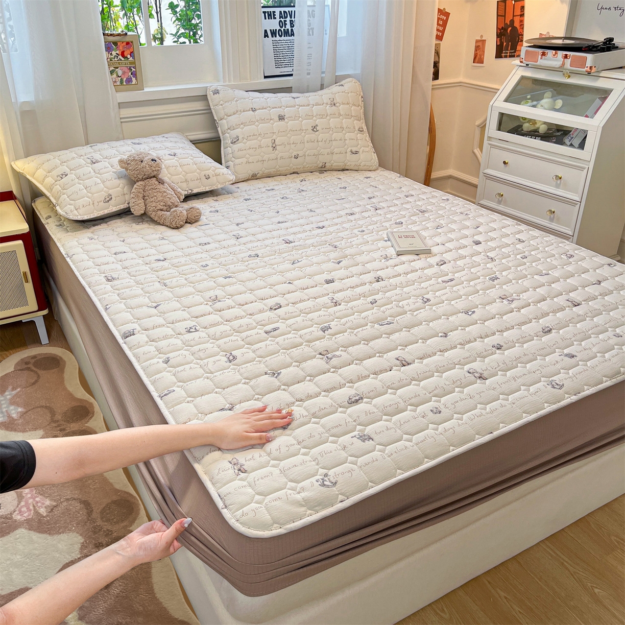 91家纺网 家纺一手货源 找家纺 布卢姆床垫 2025新款A类皱皱纱印花夹棉床笠 极简主义