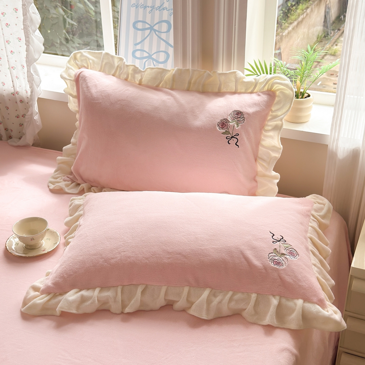 91家纺网 家纺一手货源 找家纺 （总）娜娜 2025新款法式花边刺绣牛奶绒四件套