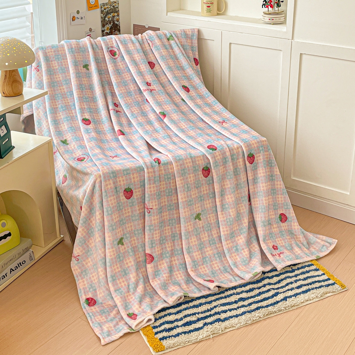 91家纺网 家纺一手货源 找家纺 Mata蔓塔家 2025新款四季款双面印花牛奶绒午休毯毛毯毯子空调毯 草莓奶茶