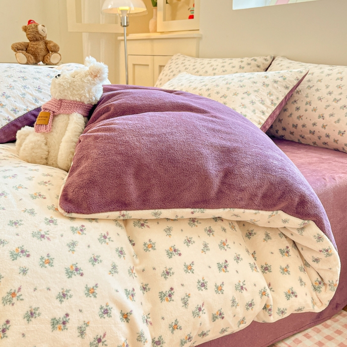 91家纺网 家纺一手货源 找家纺 贝扬思家纺 2025新款软fufu加厚保暖可爱系简约牛奶绒套件系列（小红书推荐）（提供买家秀） 繁花似梦