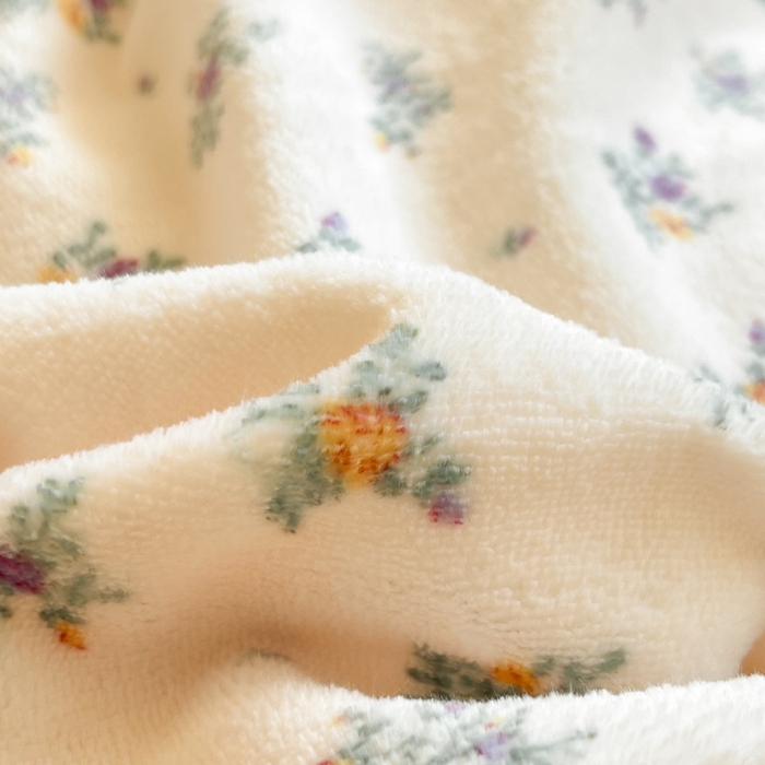 91家纺网 家纺一手货源 找家纺 贝扬思家纺 2025新款软fufu加厚保暖可爱系简约牛奶绒套件系列（小红书推荐）（提供买家秀） 繁花似梦