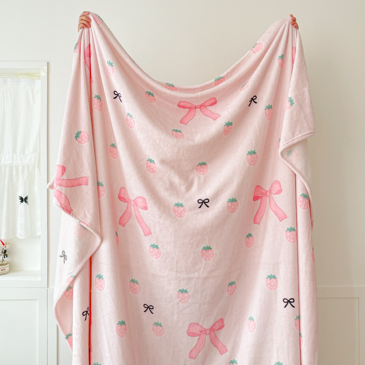 91家纺网 家纺一手货源 找家纺 Mata蔓塔家 2025新款四季款双面印花牛奶绒午休毯毛毯毯子空调毯 草莓园