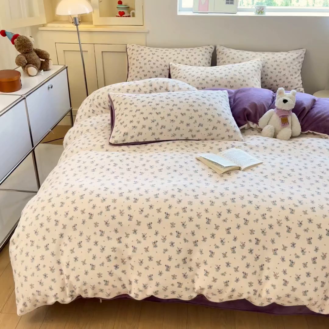 91家纺网 家纺一手货源 找家纺 贝扬思家纺 2025新款软fufu加厚保暖可爱系简约牛奶绒套件系列（小红书推荐）（提供买家秀） 繁花似梦