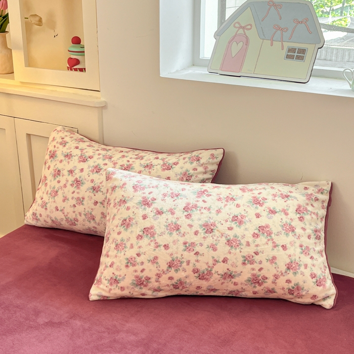 91家纺网 家纺一手货源 找家纺 贝扬思家纺 2025新款软fufu加厚保暖可爱系简约牛奶绒套件系列（小红书推荐）（提供买家秀） 疏影