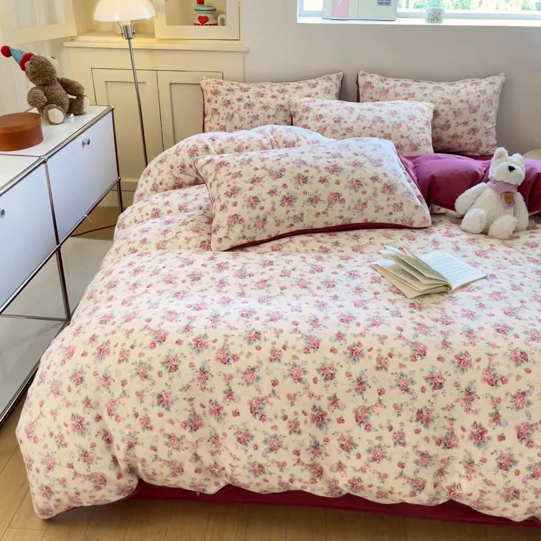 91家纺网 家纺一手货源 找家纺 贝扬思家纺 2025新款软fufu加厚保暖可爱系简约牛奶绒套件系列（小红书推荐）（提供买家秀） 疏影