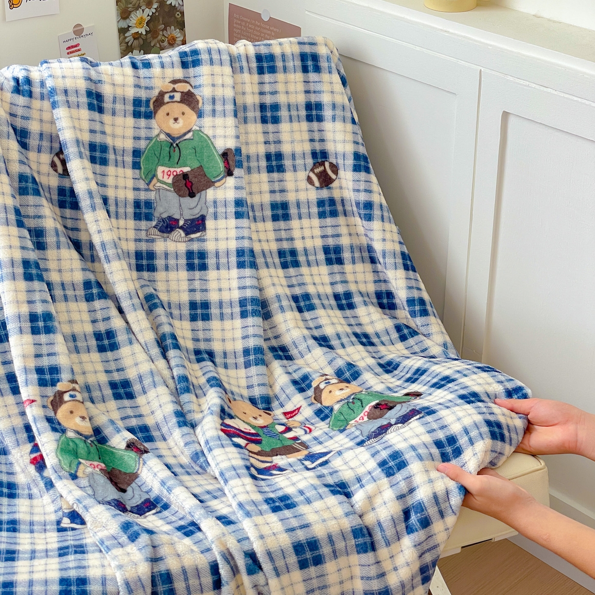 91家纺网 家纺一手货源 找家纺 Mata蔓塔家 2025新款四季款双面印花牛奶绒午休毯毛毯毯子空调毯 穿鞋的熊