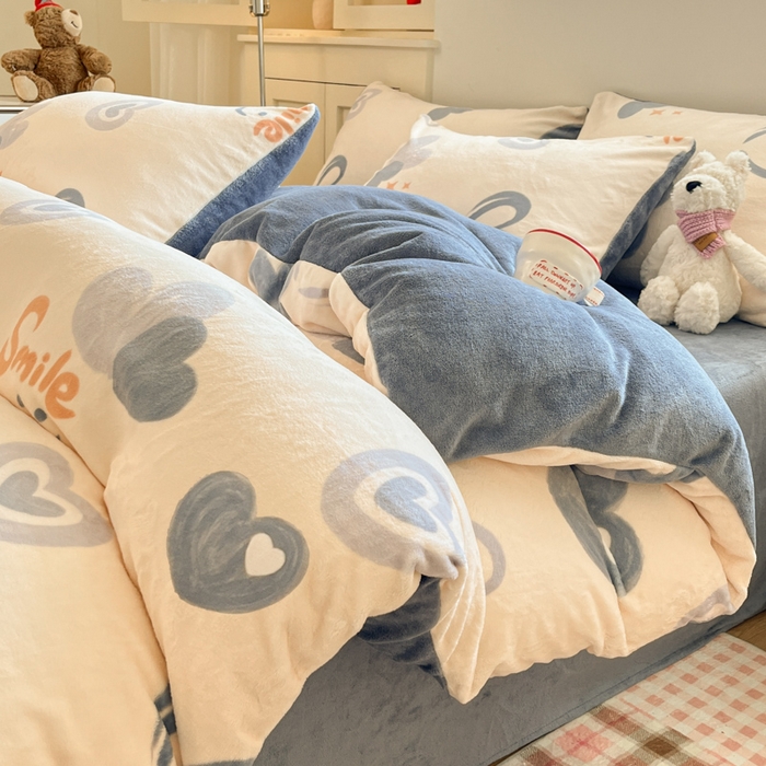 91家纺网 家纺一手货源 找家纺 贝扬思家纺 2025新款软fufu加厚保暖可爱系简约牛奶绒套件系列（小红书推荐）（提供买家秀） 蜡笔心
