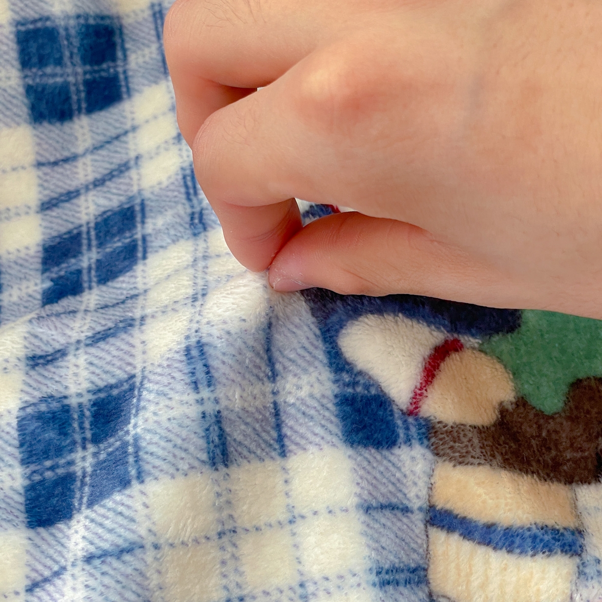 91家纺网 家纺一手货源 找家纺 Mata蔓塔家 2025新款四季款双面印花牛奶绒午休毯毛毯毯子空调毯 穿鞋的熊