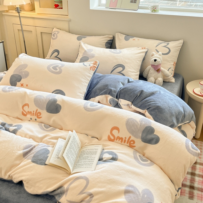 91家纺网 家纺一手货源 找家纺 贝扬思家纺 2025新款软fufu加厚保暖可爱系简约牛奶绒套件系列（小红书推荐）（提供买家秀） 蜡笔心