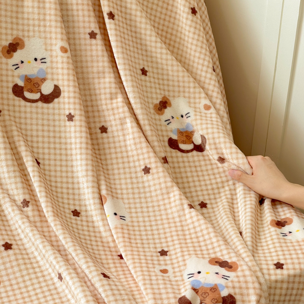 91家纺网 家纺一手货源 找家纺 Mata蔓塔家 2025新款四季款双面印花牛奶绒午休毯毛毯毯子空调毯 咖星小猫