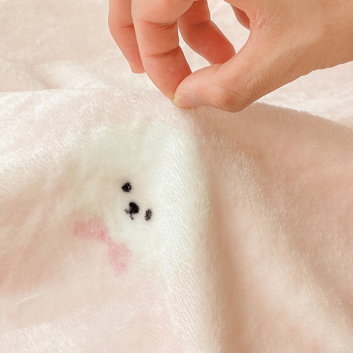 91家纺网 家纺一手货源 找家纺 Mata蔓塔家 2025新款四季款双面印花牛奶绒午休毯毛毯毯子空调毯 可爱狗头-粉