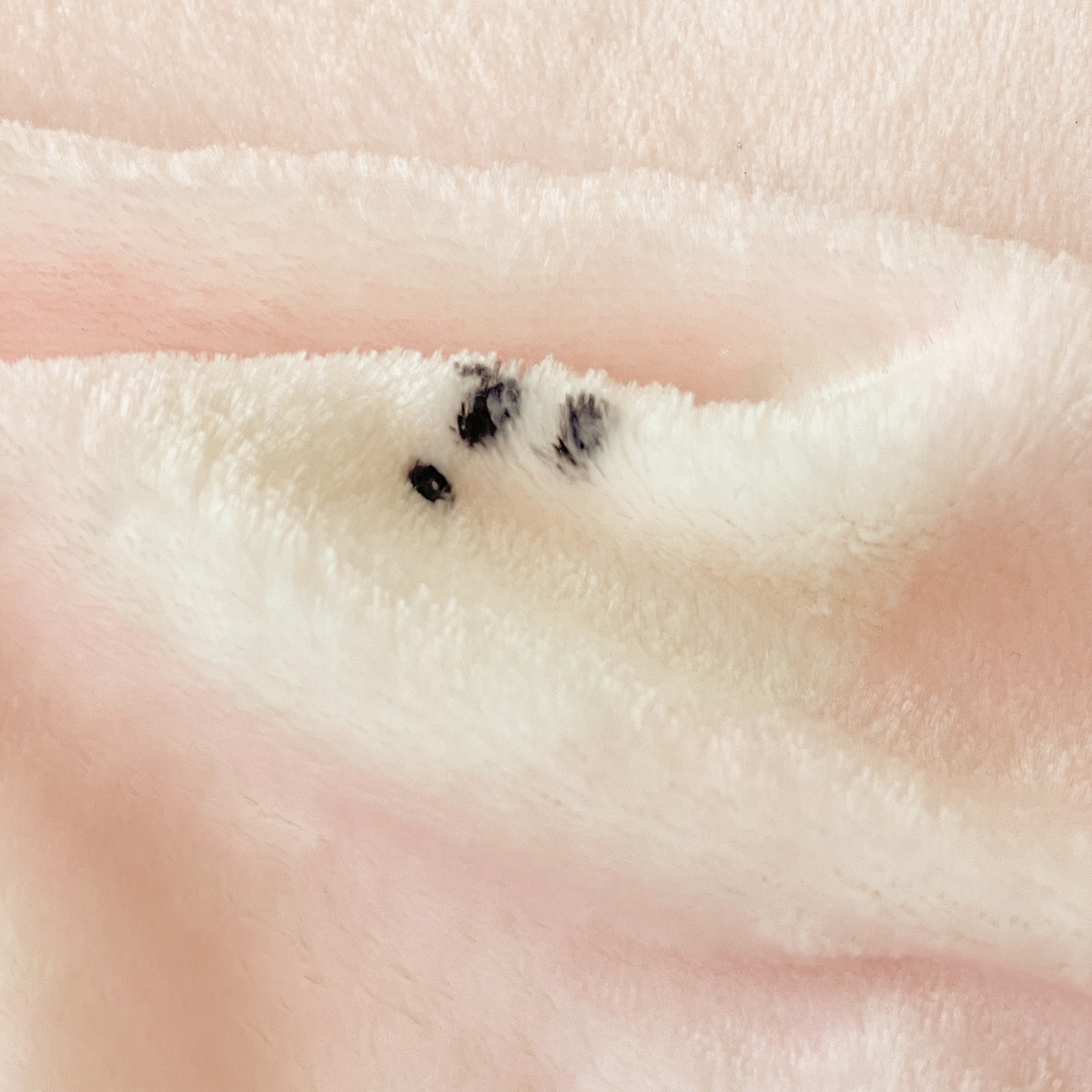 91家纺网 家纺一手货源 找家纺 Mata蔓塔家 2025新款四季款双面印花牛奶绒午休毯毛毯毯子空调毯 可爱狗头-粉