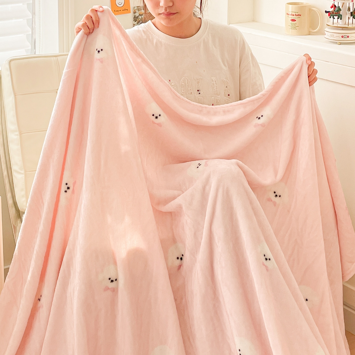 91家纺网 家纺一手货源 找家纺 Mata蔓塔家 2025新款四季款双面印花牛奶绒午休毯毛毯毯子空调毯 可爱狗头-粉