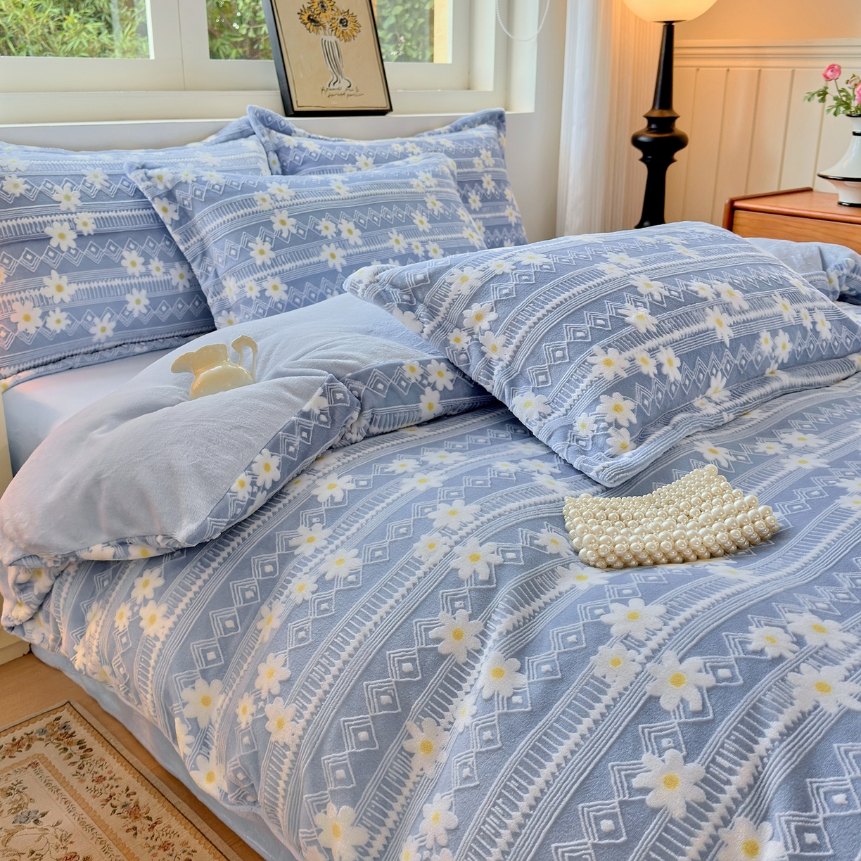 91家纺网 家纺一手货源 找家纺 娜娜 2025新款高克重牛奶绒百花齐放系列四件套 百花齐放-天空蓝