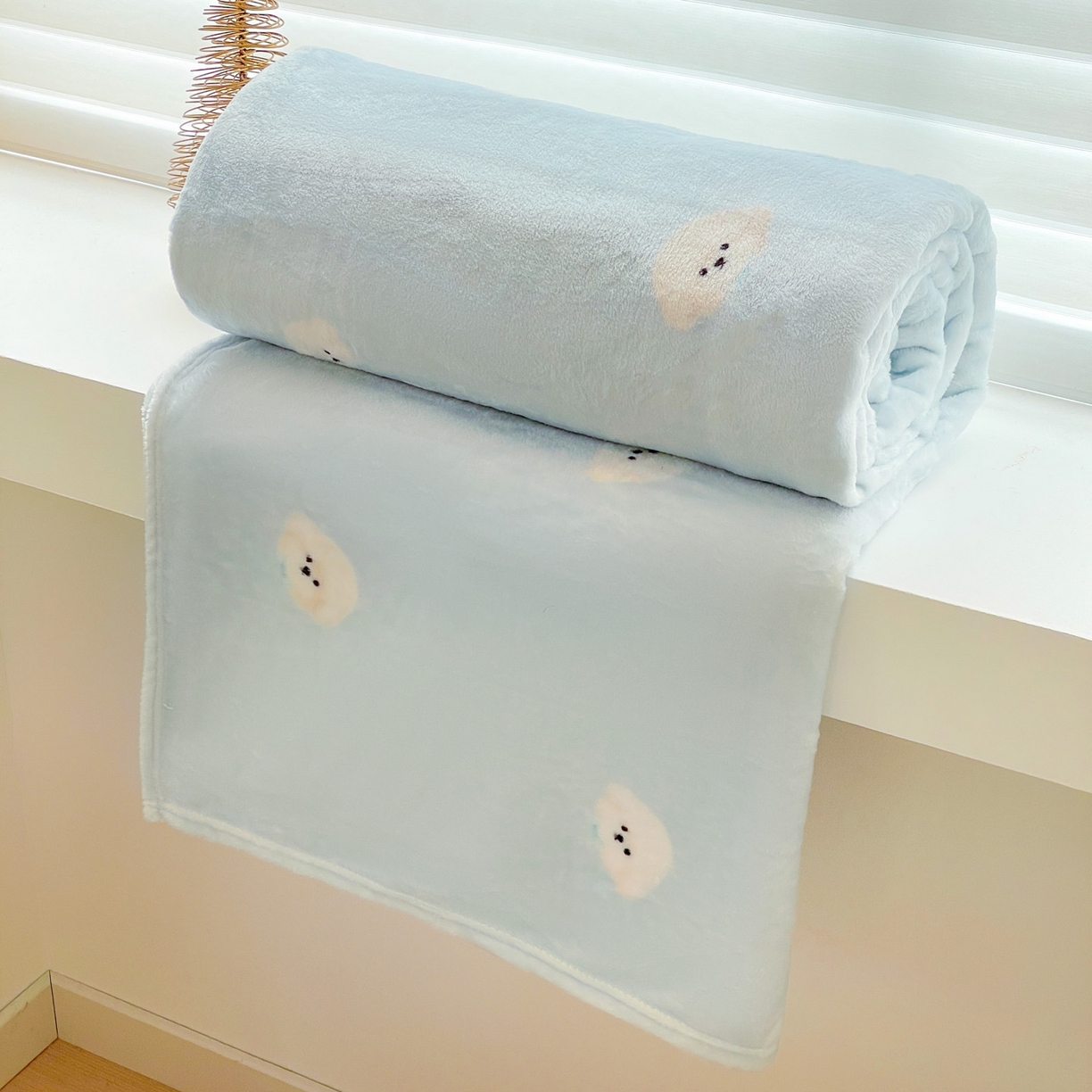 91家纺网 家纺一手货源 找家纺 Mata蔓塔家 2025新款四季款双面印花牛奶绒午休毯毛毯毯子空调毯 可爱狗头-蓝