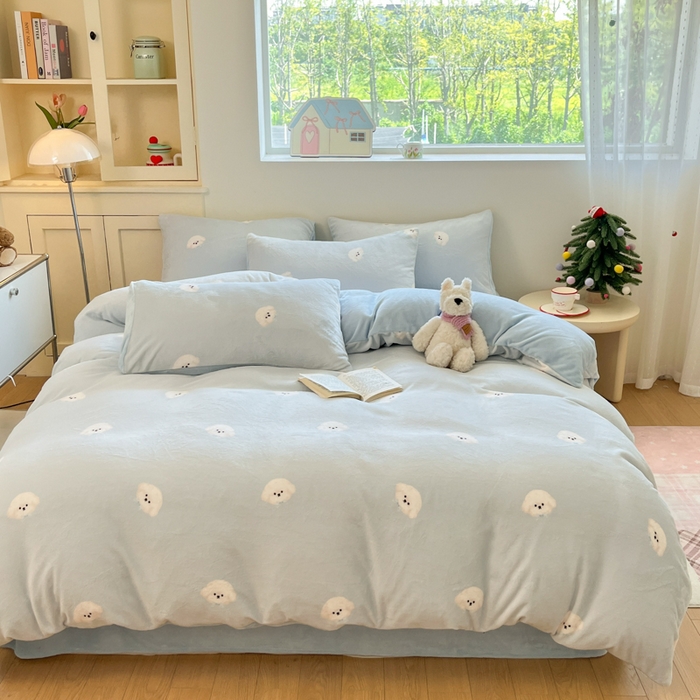 91家纺网 家纺一手货源 找家纺 贝扬思家纺 2025新款软fufu加厚保暖可爱系简约牛奶绒套件系列（小红书推荐）（提供买家秀） 绒绒小狗蓝