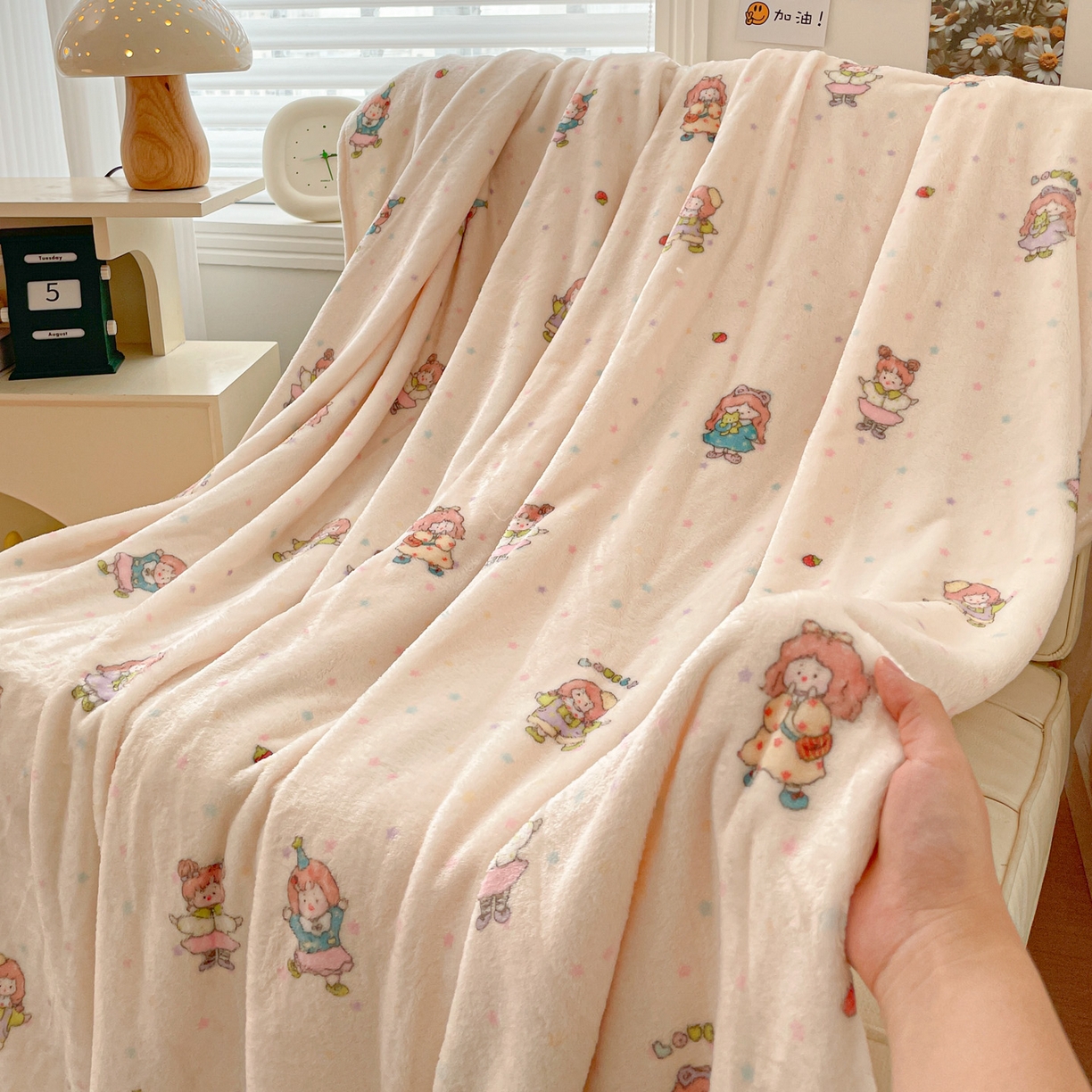 91家纺网 家纺一手货源 找家纺 Mata蔓塔家 2025新款四季款双面印花牛奶绒午休毯毛毯毯子空调毯 萌萌女孩